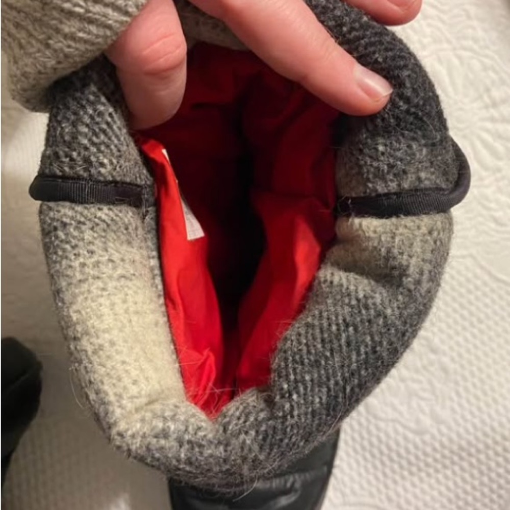 The North Face Amor 2 Women's Quilted Black Winter Boots - Picture 3 of 7